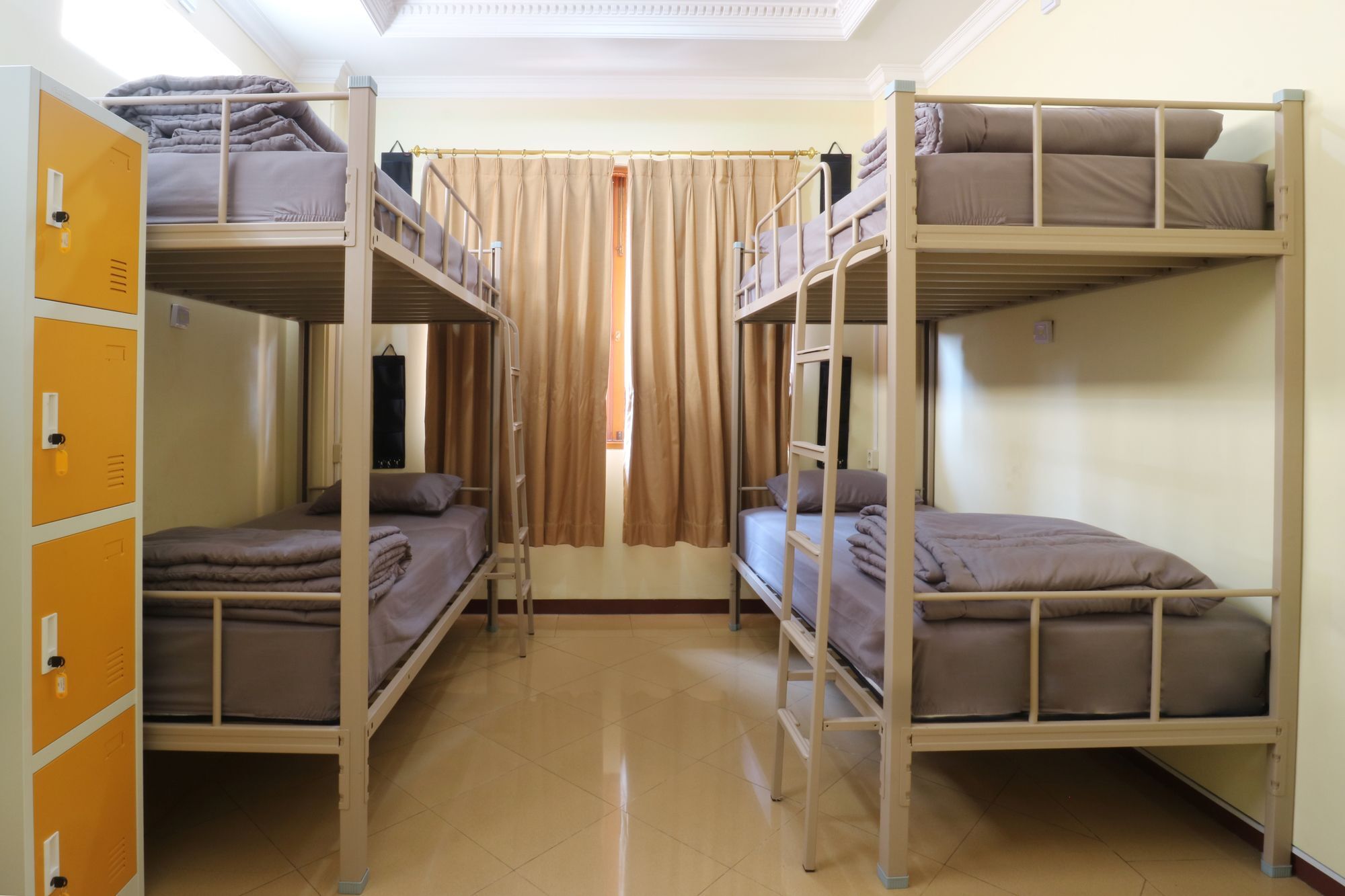 Maharani Guesthouse Tebet Syariah Джакарта Экстерьер фото